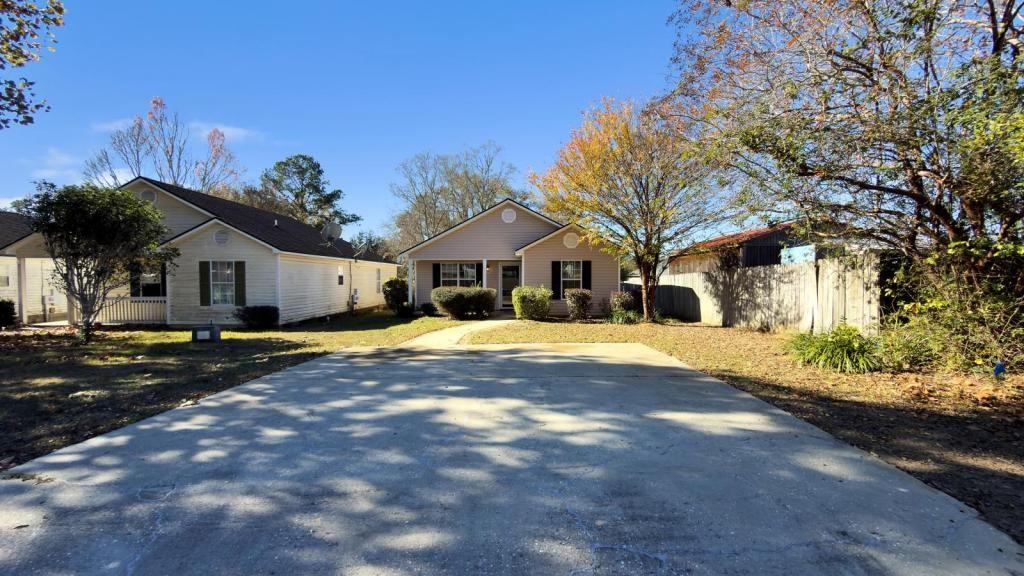 3713 Mulligan Rd - Photo 4 of 44