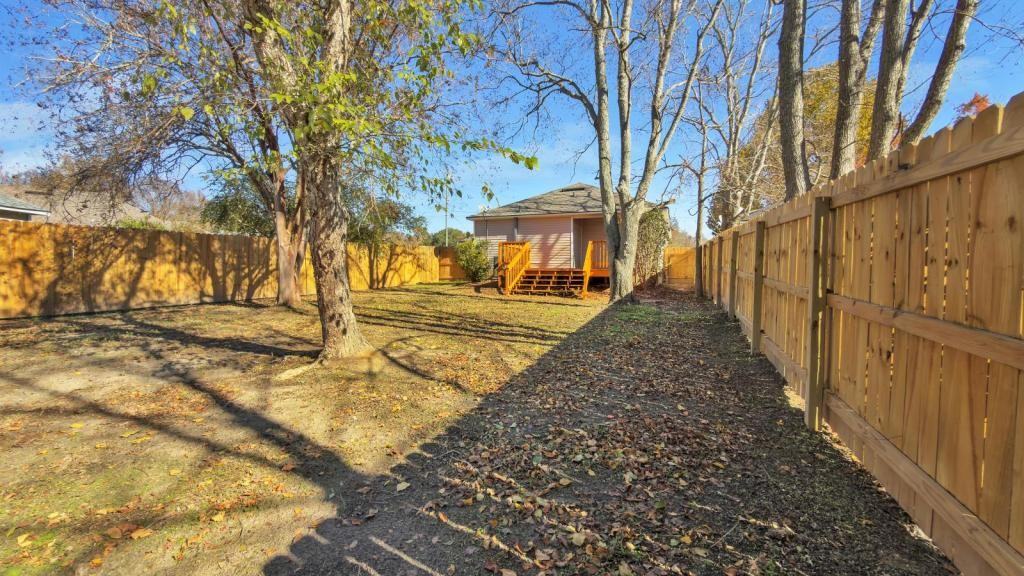 3713 Mulligan Rd - Photo 6 of 44