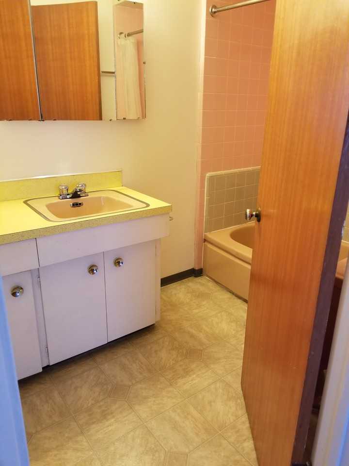 2309 W 43rd Avenue, Vancouver BC - Photo 3 of 5