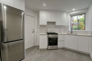 featured image of 3500 Av Ridgewood