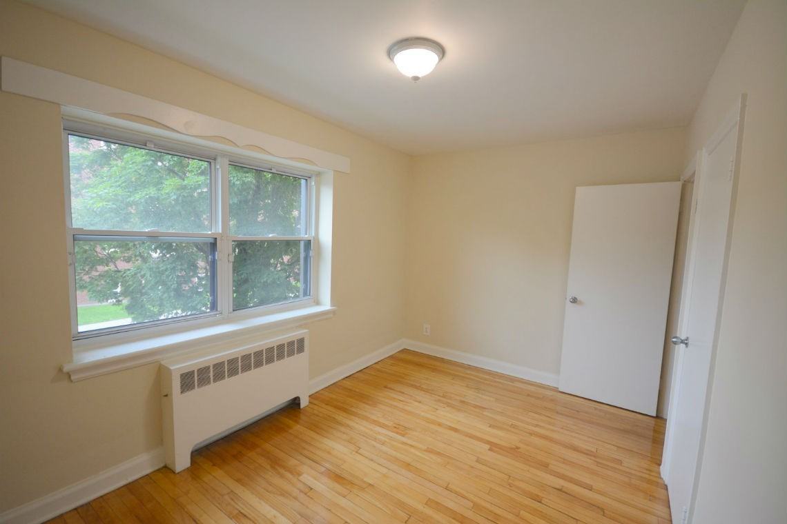 385 Besserer St. - Photo 3 of 18