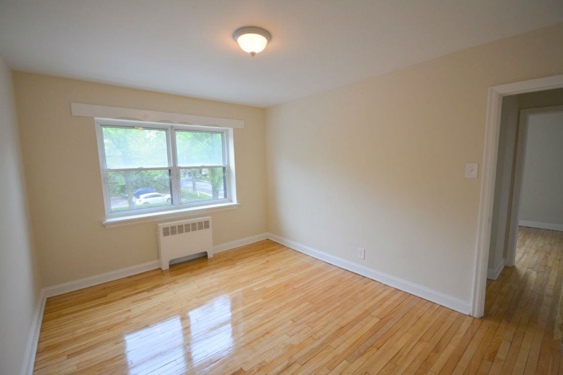 385 Besserer St. - Photo 5 of 18