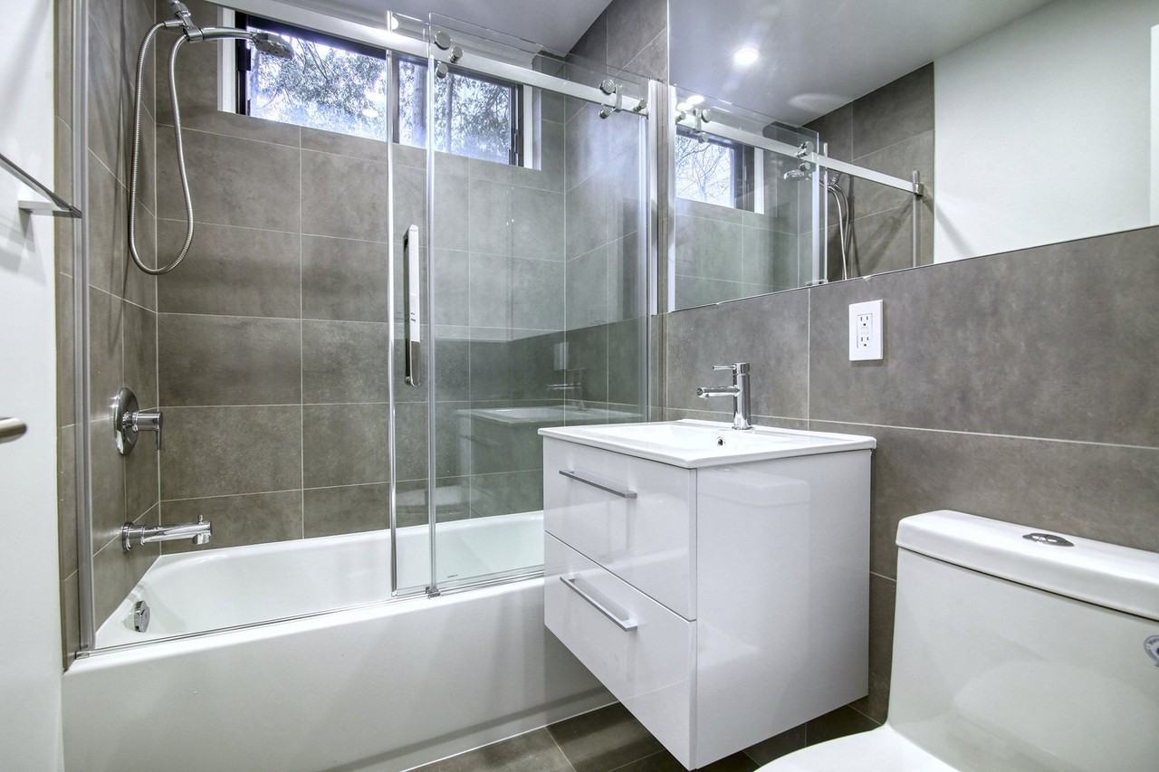 3250 Van Horne Street - Photo 4 of 27