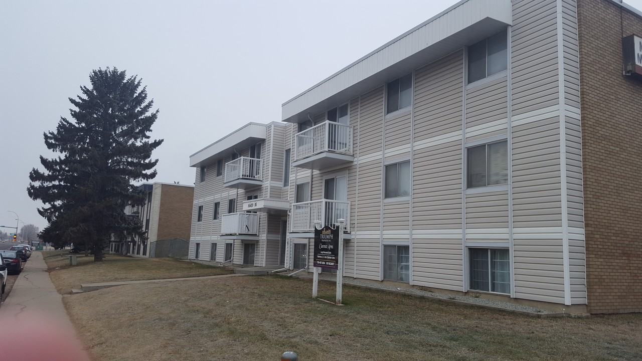 Clarence Arms - Photo 2 of 10