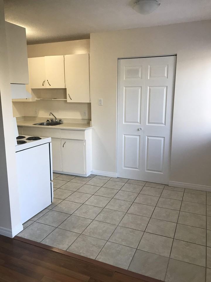 Clarence Arms - Photo 3 of 10