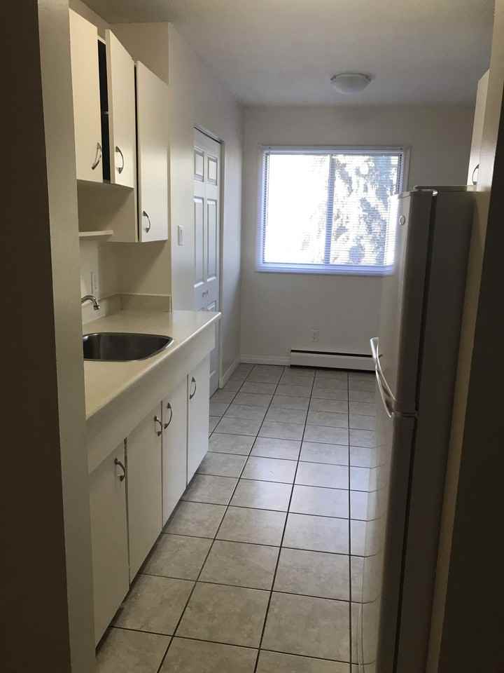 Clarence Arms - Photo 5 of 10