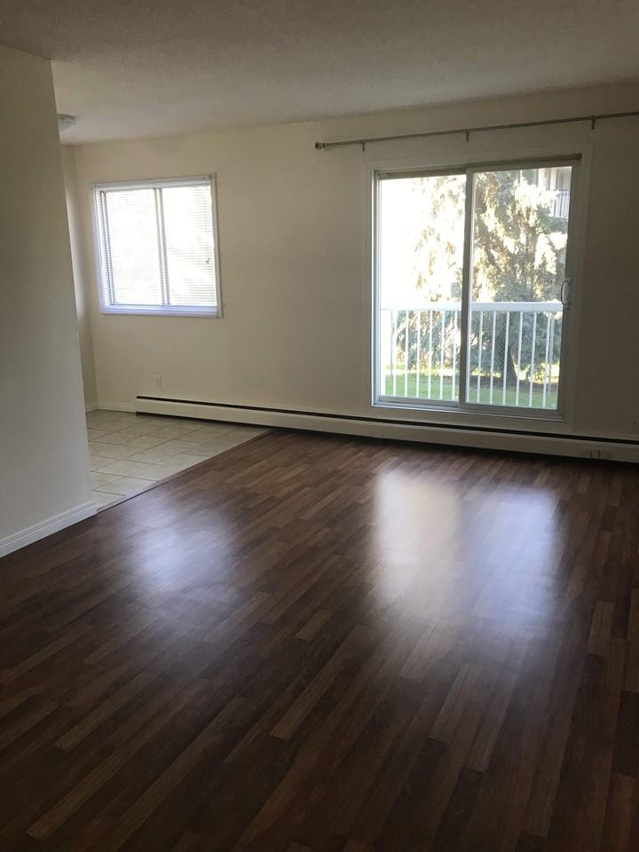 Clarence Arms - Photo 6 of 10