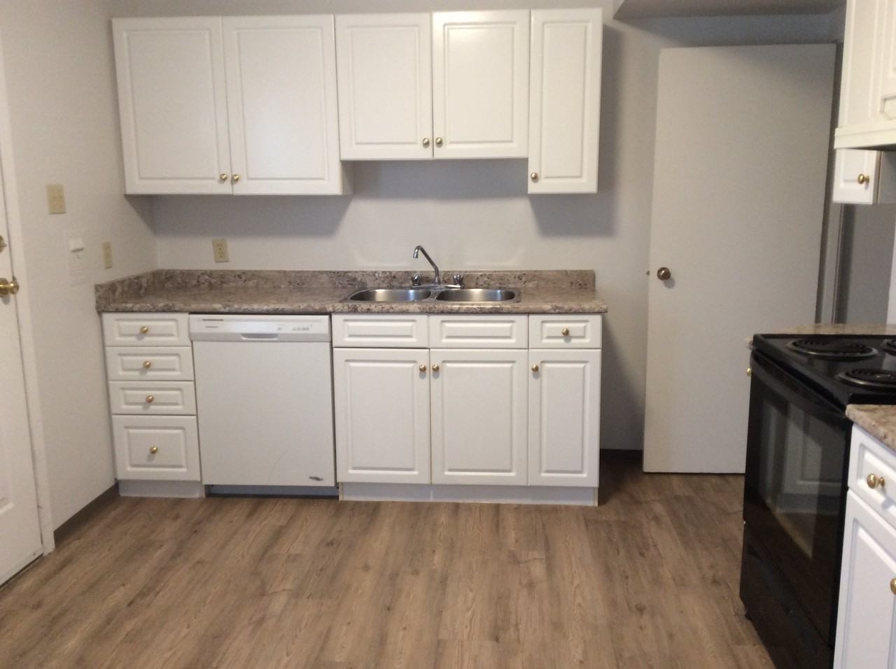 Hazeldean Heights - Photo 2 of 13