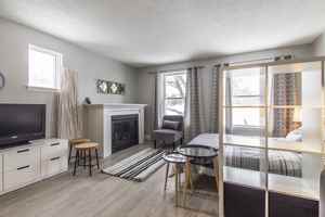 featured image of 647 Victoria St S