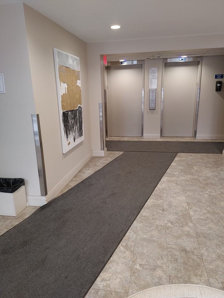 Highview Glen - Photo 5 of 17