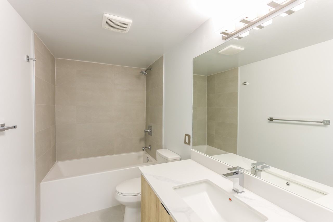 Axis Tower - Photo 4 of 4