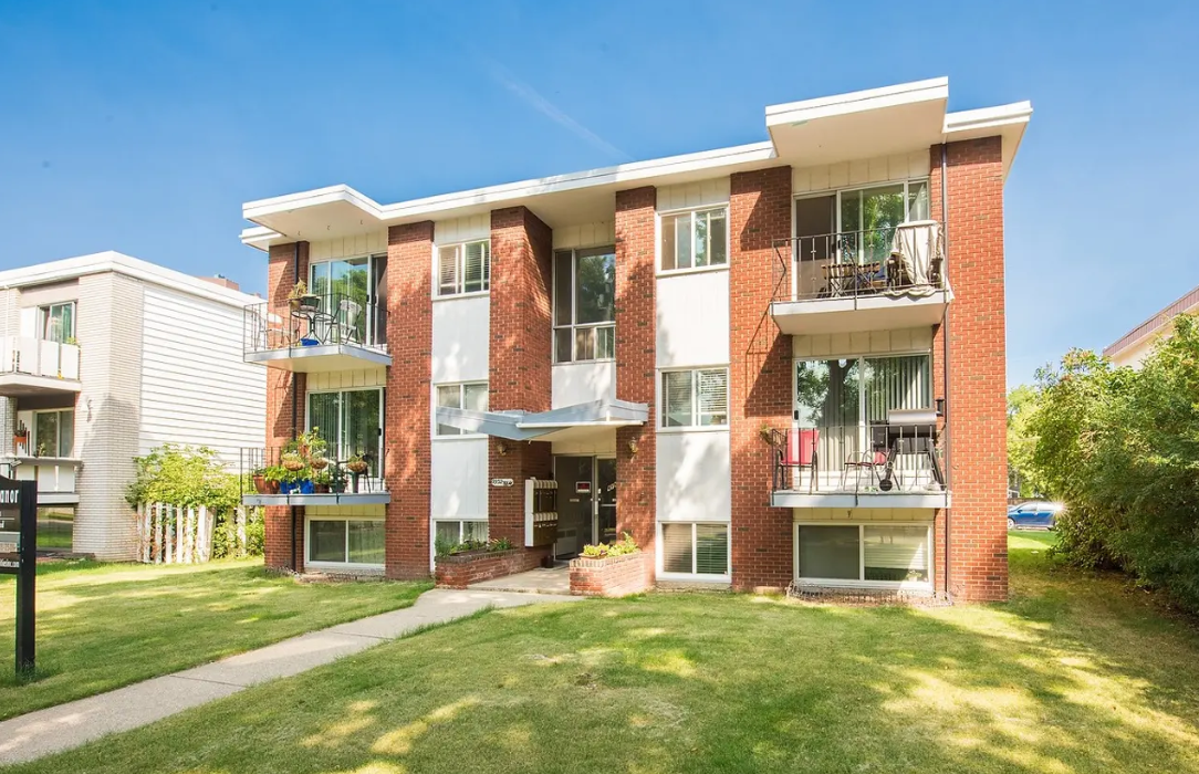 Wynton Manor - Photo 3 of 25