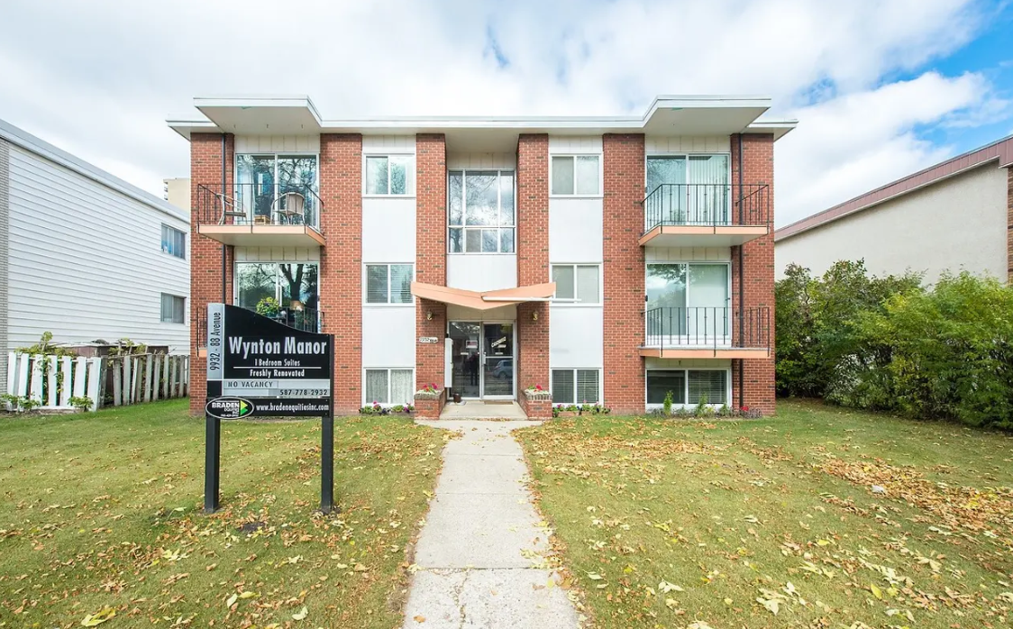 Wynton Manor - Photo 5 of 25