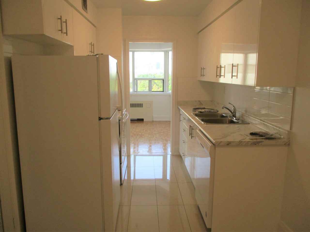 77 St Clair Avenue East - Photo 3 of 45