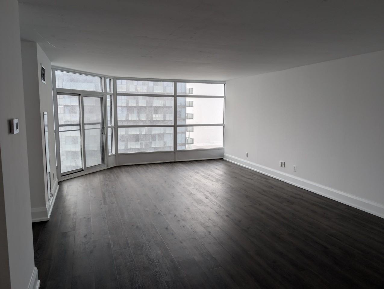 55 Charles St W - Photo 2 of 50