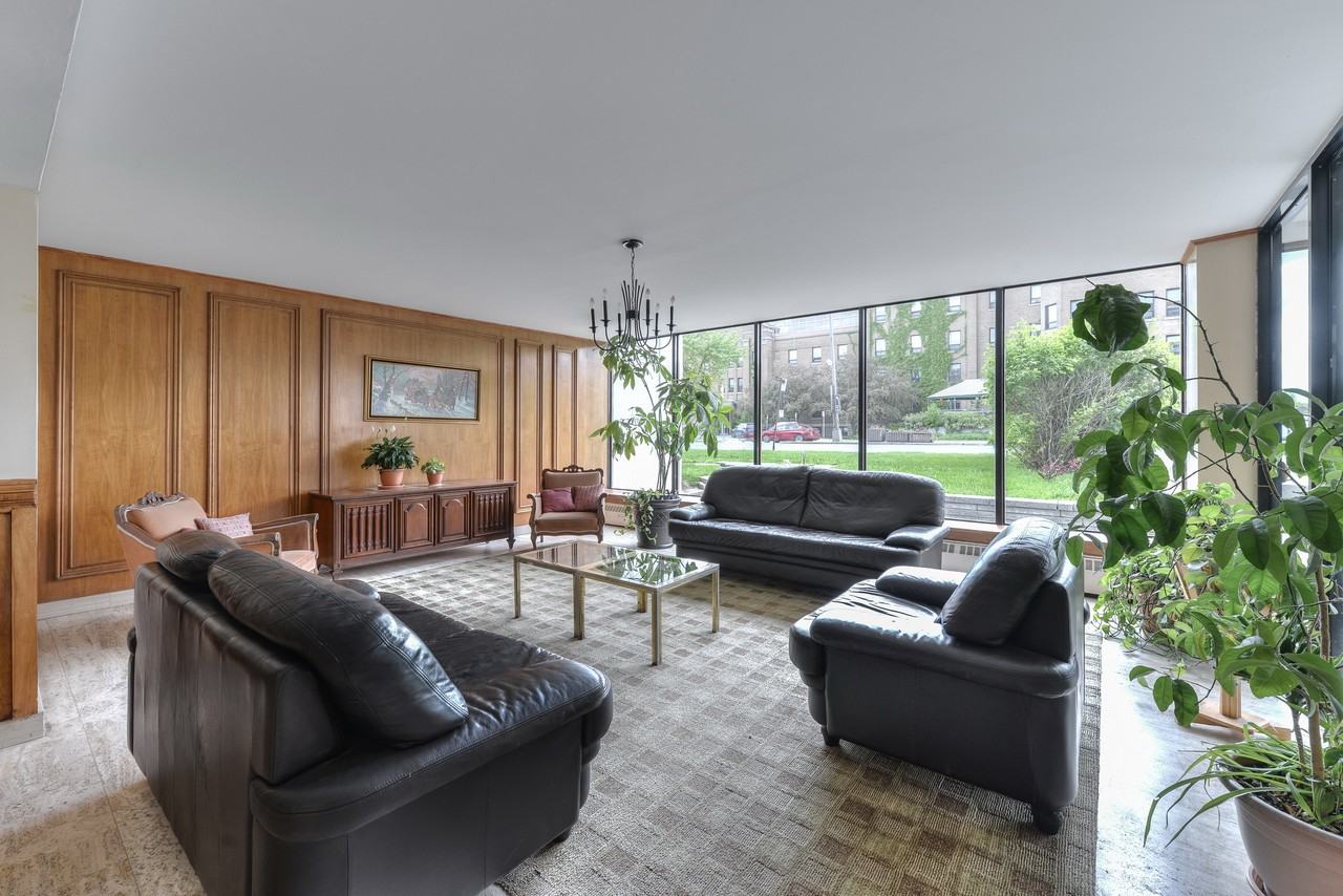 1150 Côte-Vertu - Photo 5 of 10