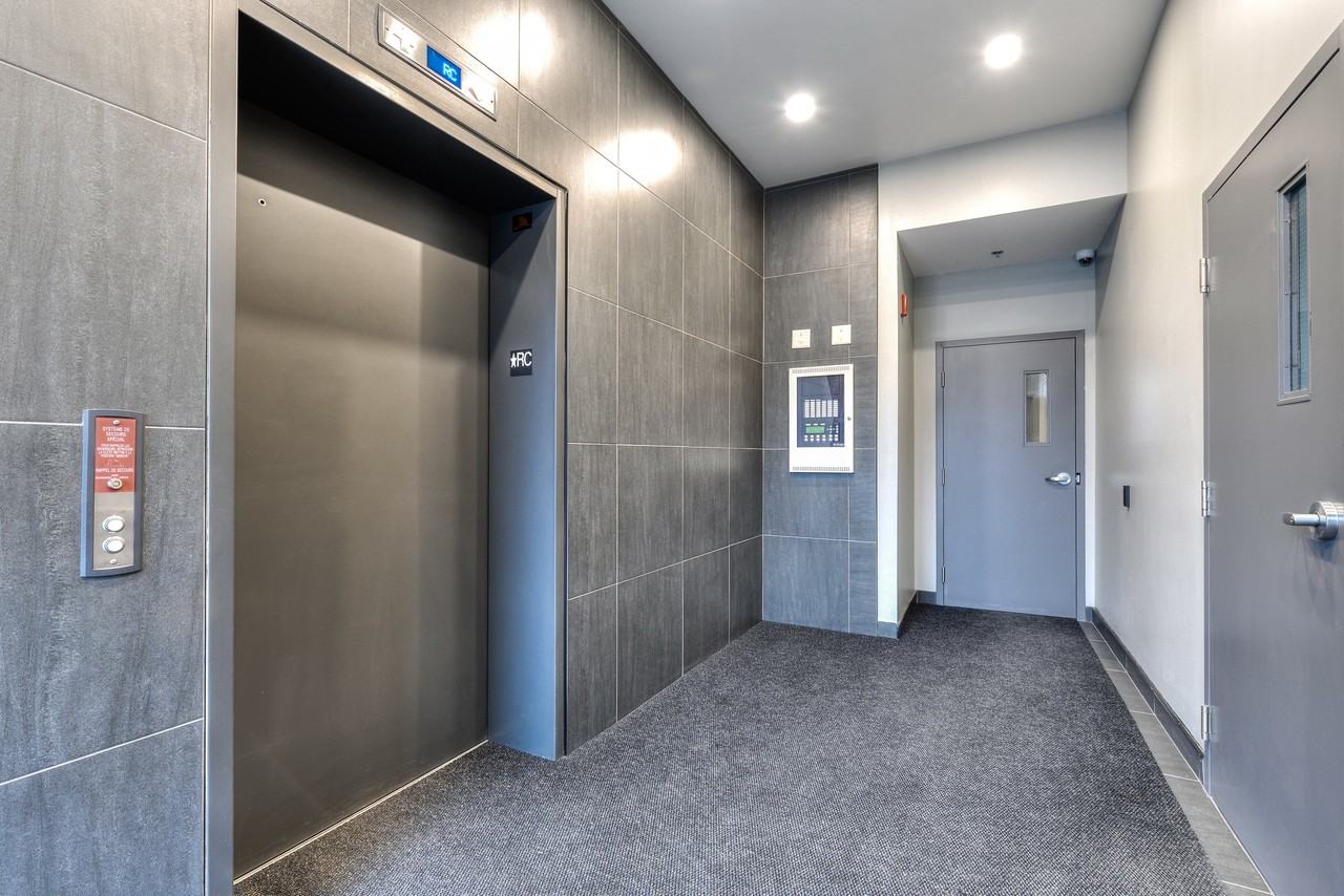 4115 Henri Bourassa - Photo 2 of 12