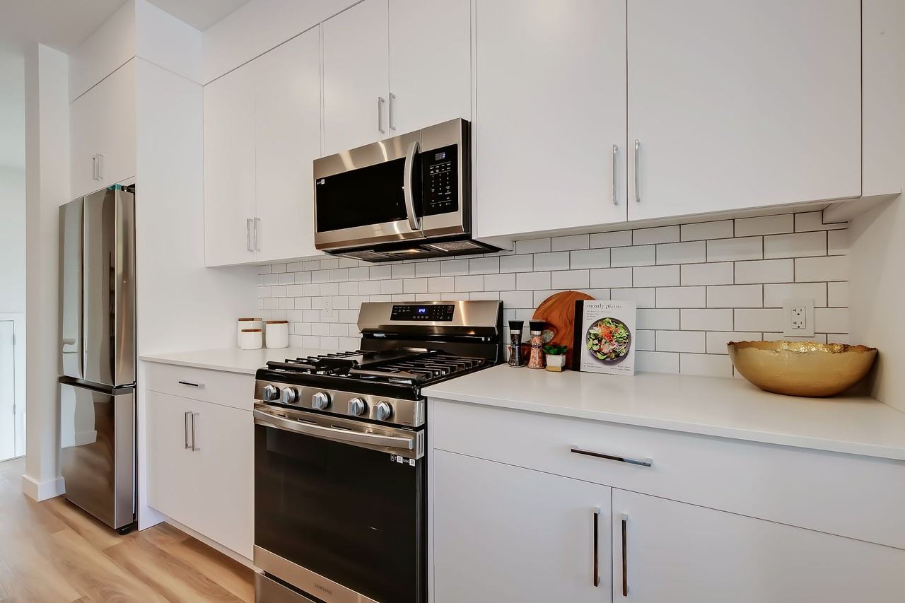 Altadore Avas - Photo 5 of 19