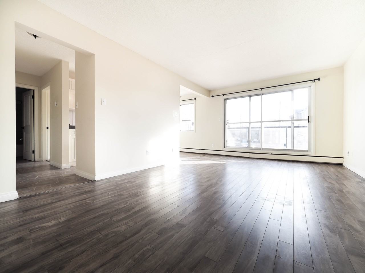 Marguerite Manor - Photo 3 of 8