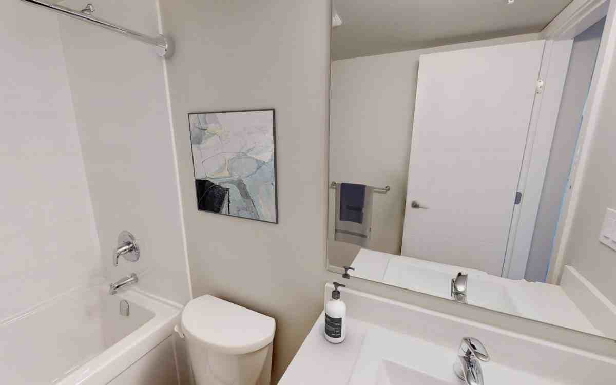 Premiere - Photo 6 of 50