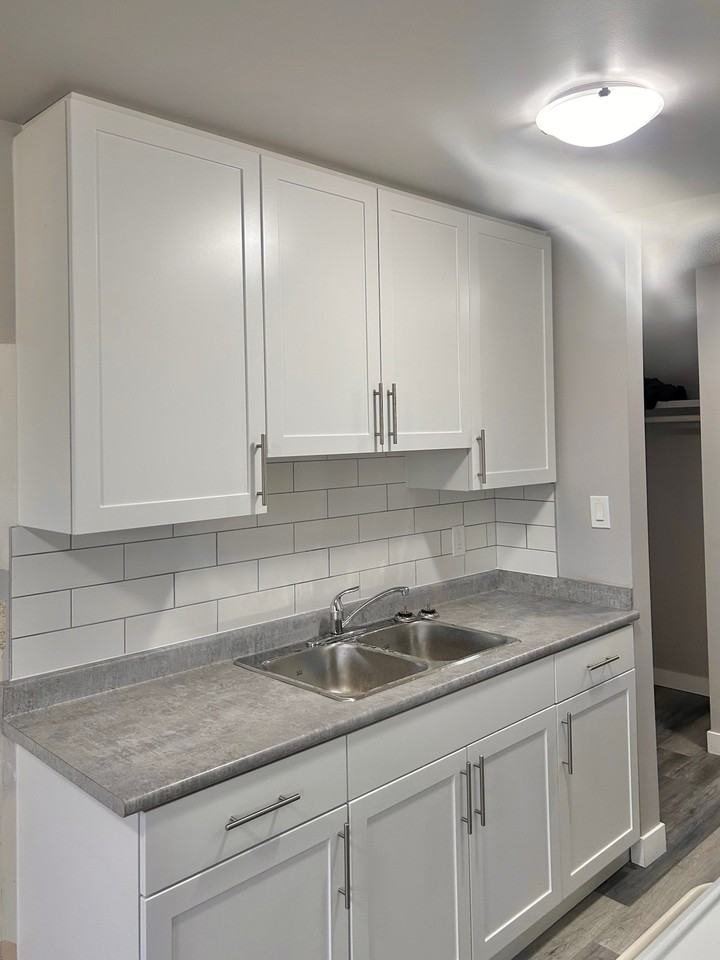 Leslie Ann Manor - Photo 3 of 15