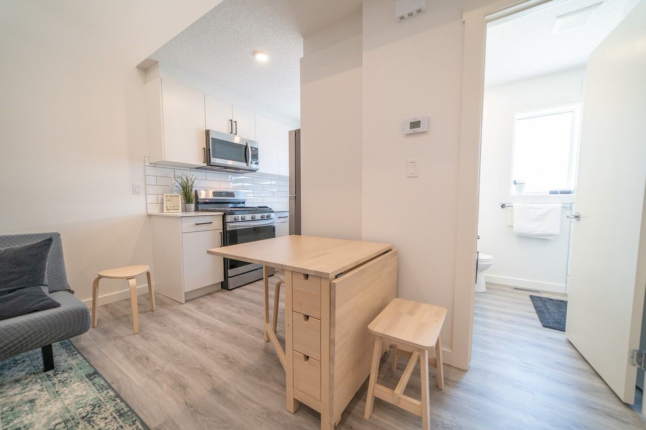 Loft Suites in Paisley - Photo 6 of 16