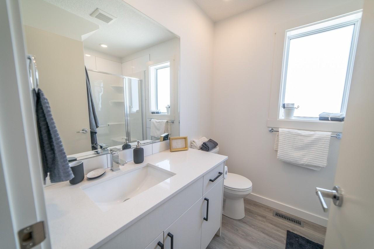 Loft Suites in Paisley - Photo 7 of 16