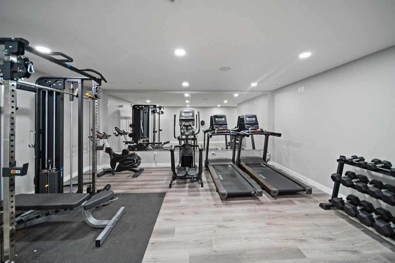 West Garneau - Photo 5 of 50