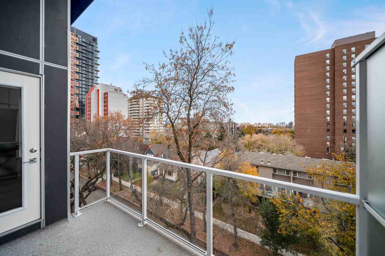 West Garneau - Photo 7 of 50