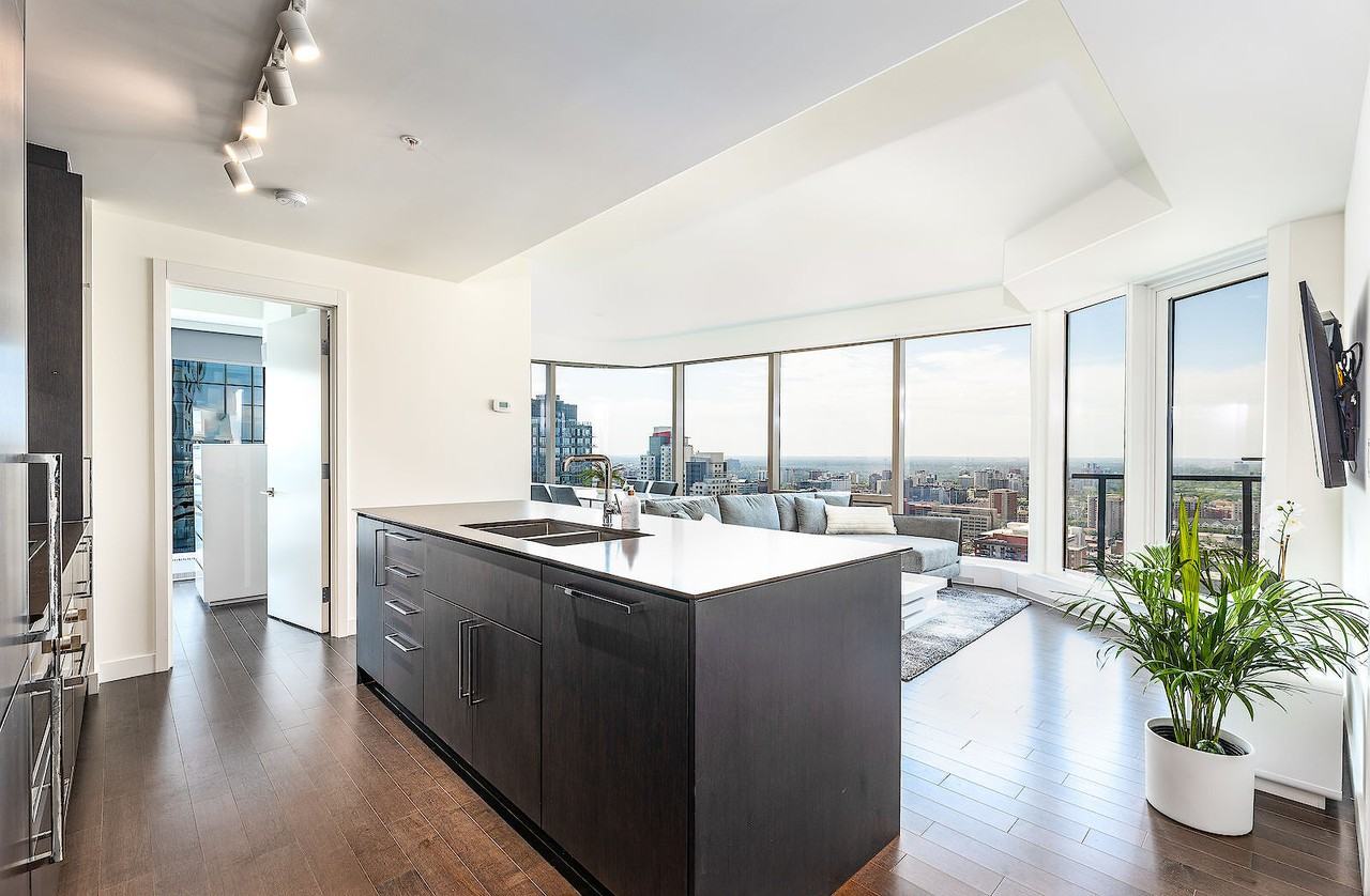 Legends Condos - Photo 6 of 16