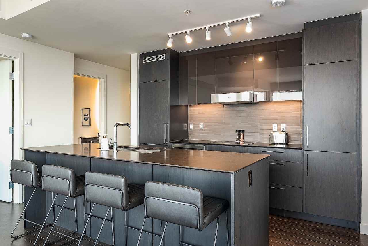 Legends Condos - Photo 7 of 16