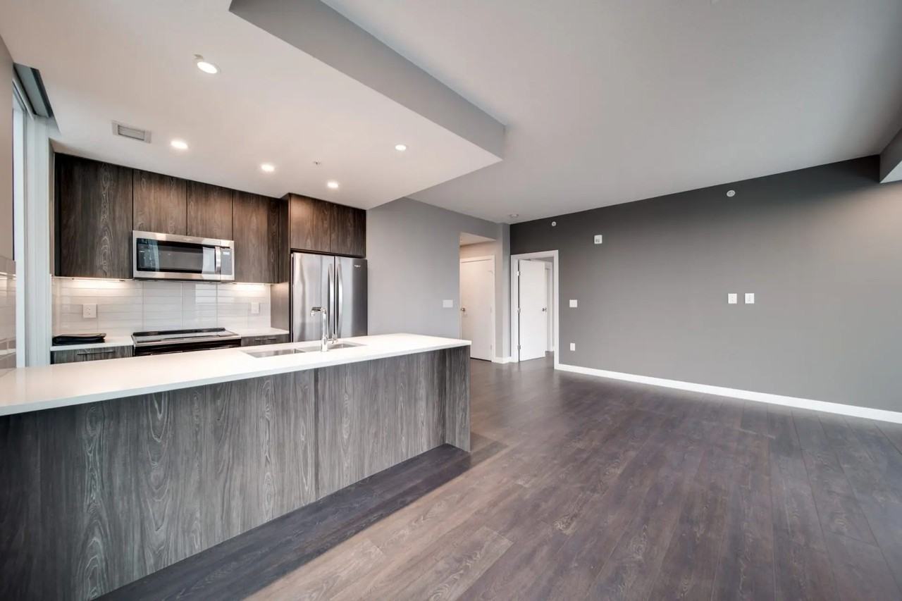 Encore Tower - Photo 7 of 26