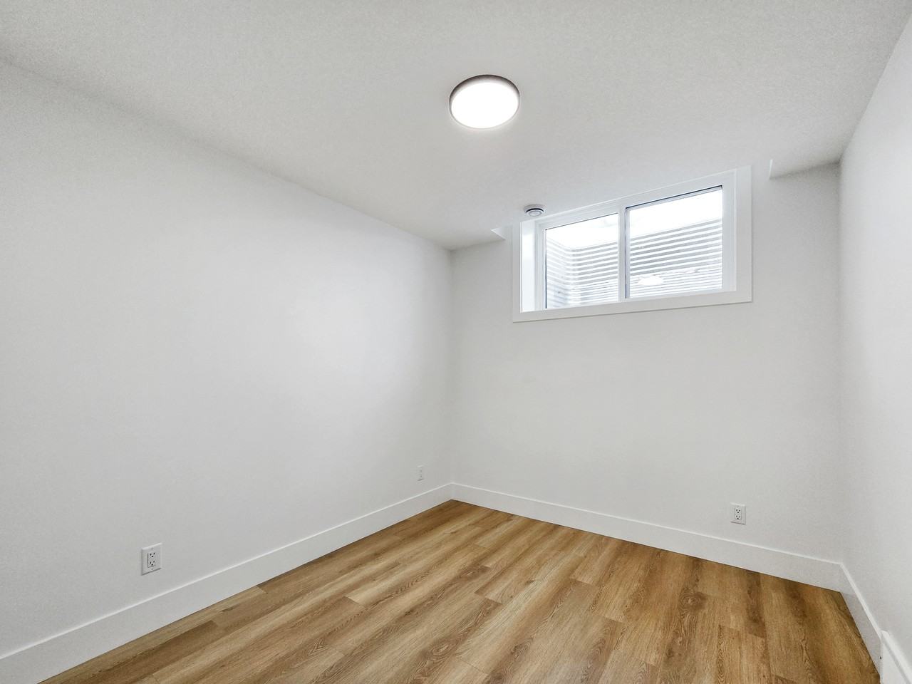 4100 17 Avenue Southwest - Photo 7 of 12