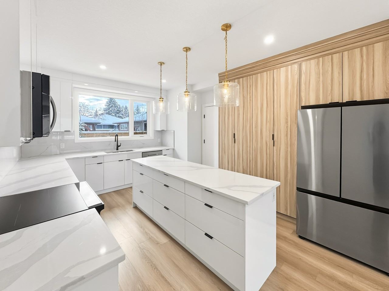 4125 17 Ave Sw - Photo 3 of 50