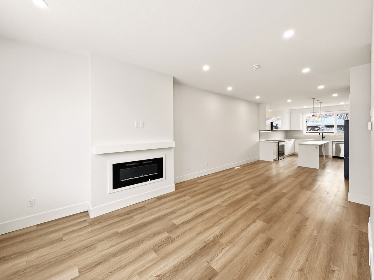 4125 17 Ave Sw - Photo 6 of 50