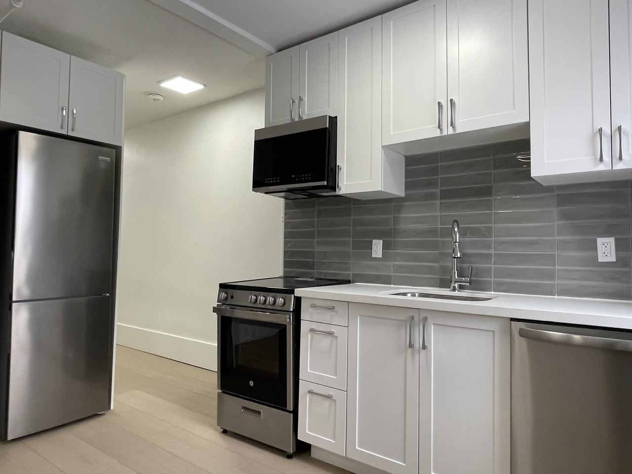 310 Roncesvalles Avenue - Photo 3 of 10