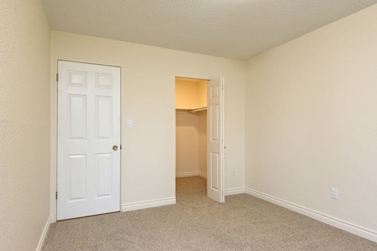 Terrace Green - Photo 7 of 9