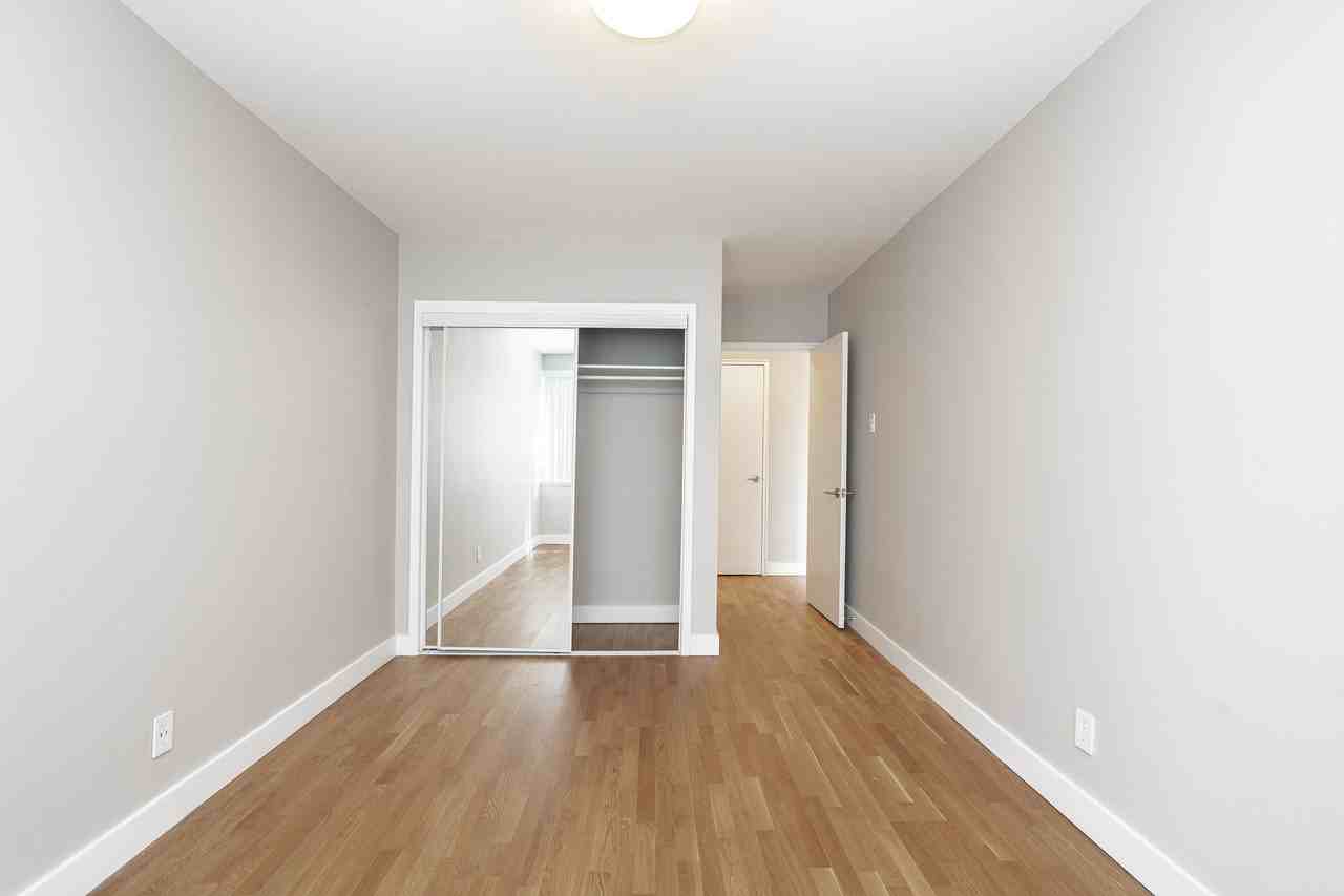 77 Spencer Avenue - Photo 5 of 12