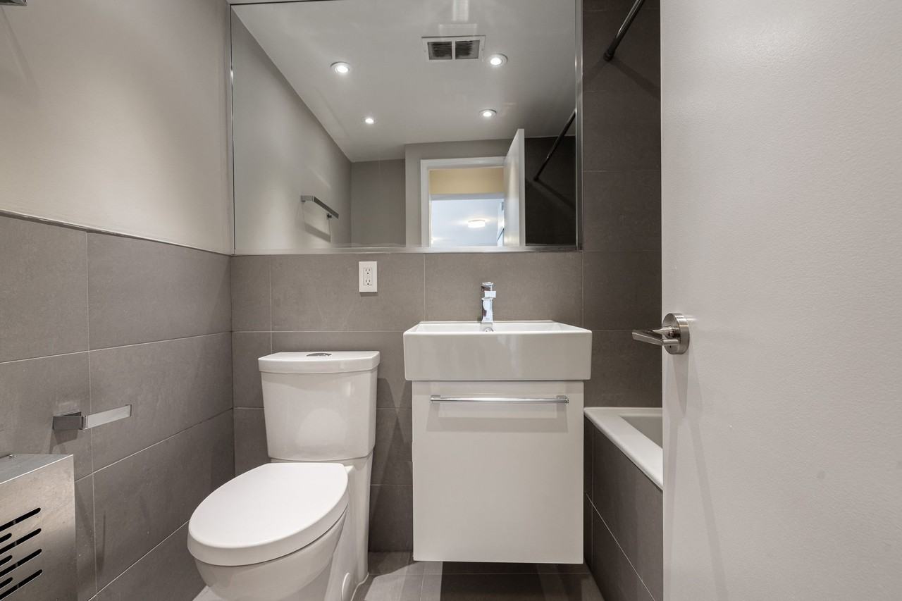 77 Spencer Avenue - Photo 7 of 12