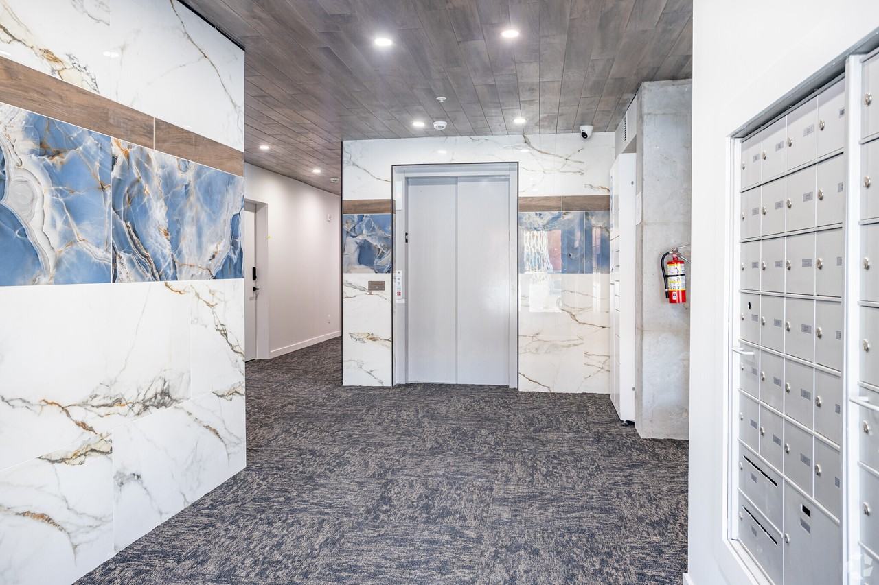 Link 95 - Photo 2 of 13