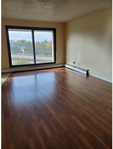 Glendale Court - Photo 4 of 17