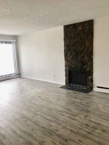 Glendale Court - Photo 5 of 17