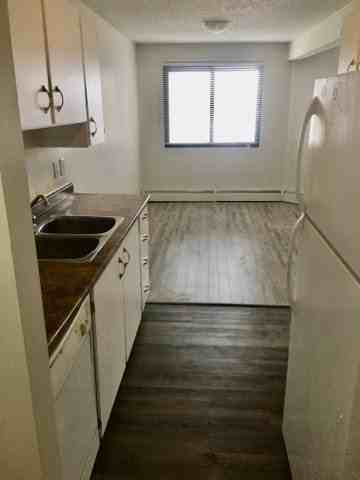 Glendale Court - Photo 7 of 17