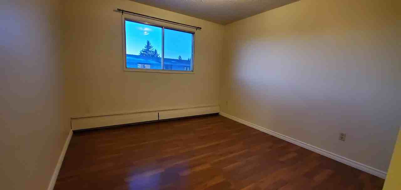 Westlock Manor - Photo 5 of 32