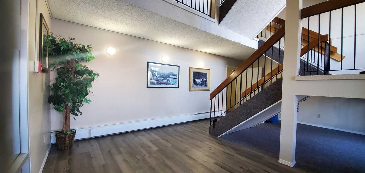 Westlock Manor - Photo 6 of 32