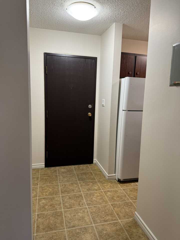 Calahoo Court - Photo 2 of 27