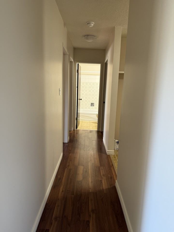 Calahoo Court - Photo 6 of 27