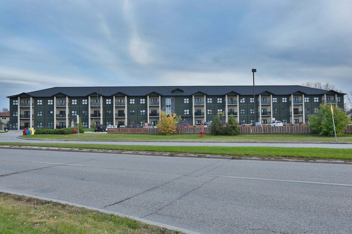 Tamarack Pointe - Photo 5 of 43