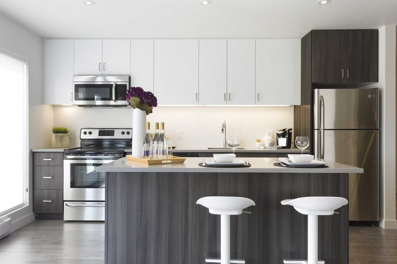 The Spot At Tuxedo Point - Photo 2 of 26