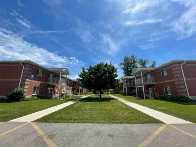 236 Margaret Avenue - Photo 6 of 17